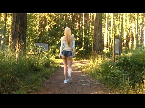 ❤️ Vacker kvinna rör sig långsamt, inte nakenvideo ️❌ Super porr at sv.teencumpot.ru ❤