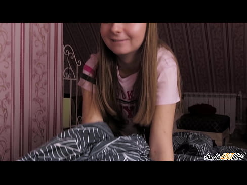 ❤️ Blondin suger sin BFF djupt och får sperma i munnen ️❌ Super porr at sv.teencumpot.ru ❤
